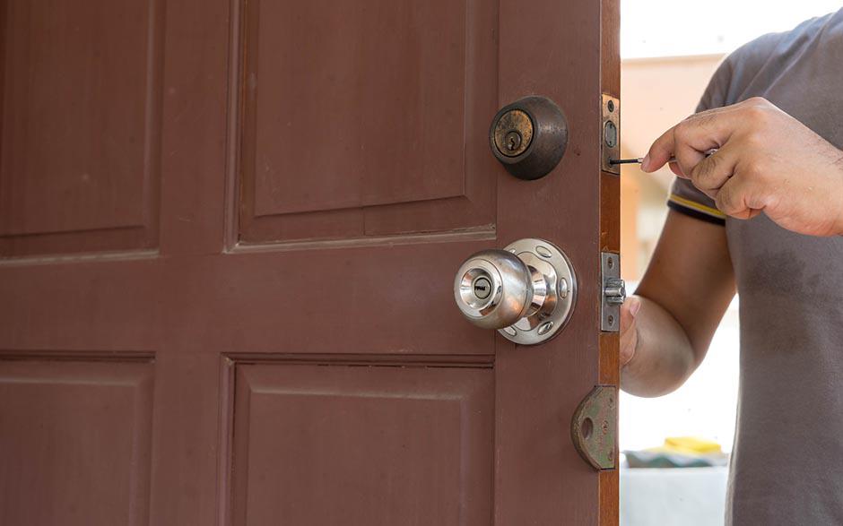 comment changer une serrure de porte Noisy-le-Grand